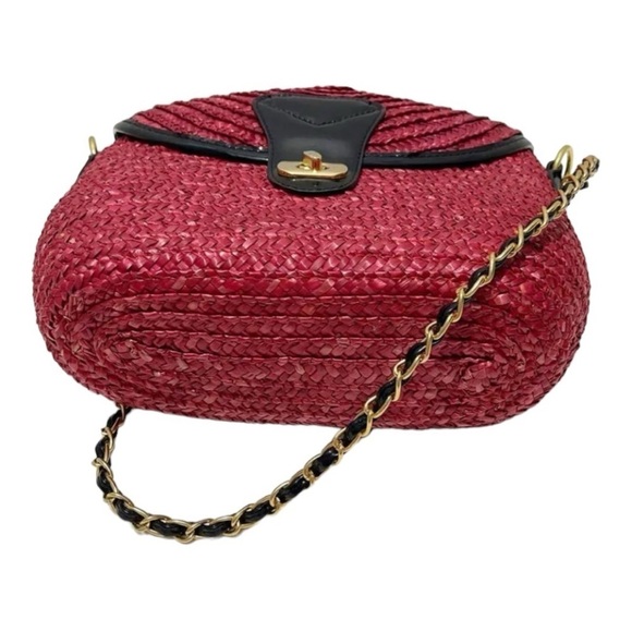 Woven Twist Lock Crossbody Bag Gold Chain
Detail Purse Black Strap Design Red - Picture 8 of 14